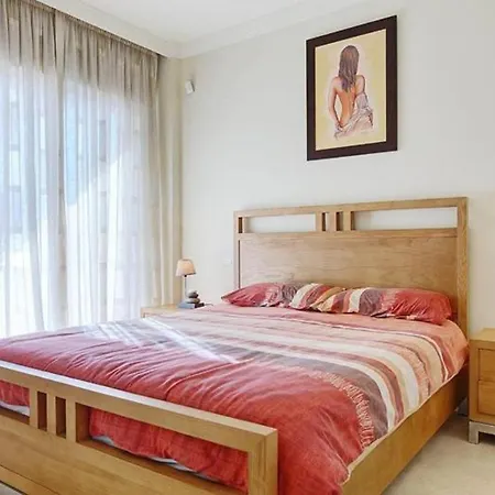 Spacious Stunning Views 2-bed Appartement *